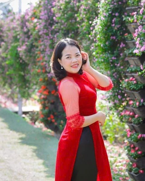 Cô Lê Thị Thu Hiền